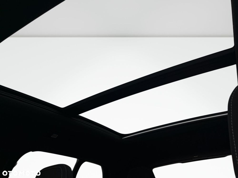 Volvo XC 40 B3 Ultra Dark - 29