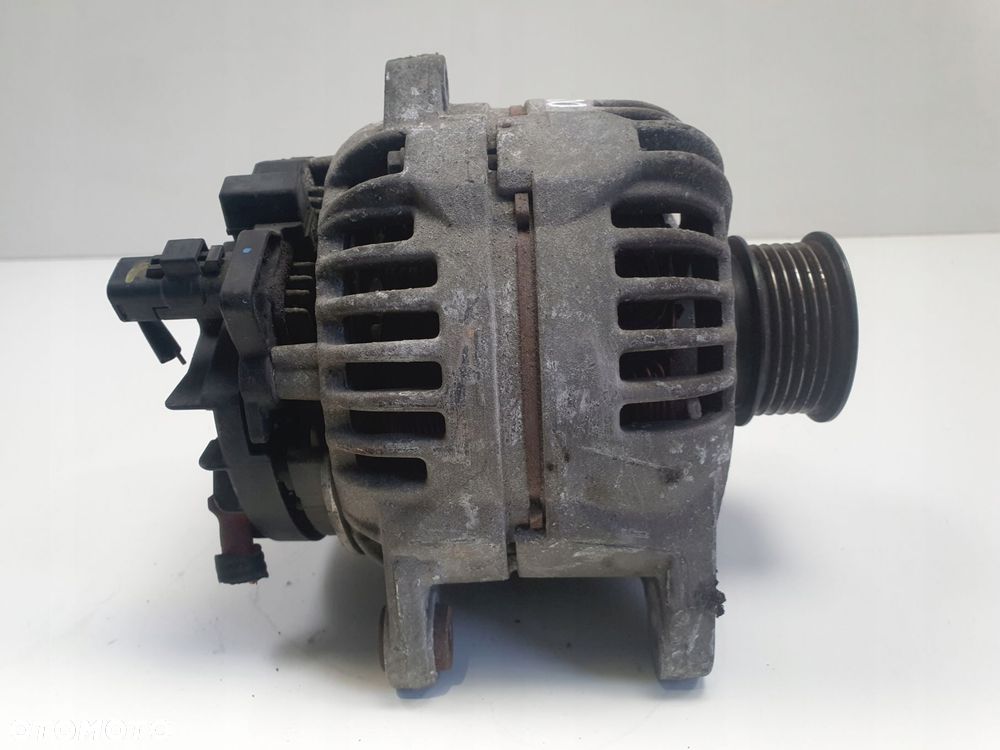 ALTERNATOR Dacia Duster 1.6 16V _ 0124525207 8200992208 Bosch 150A - 16