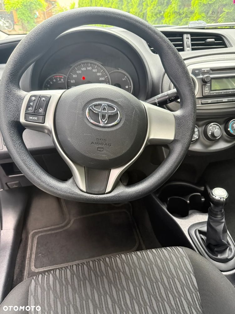 Toyota Yaris 1.0 VVT-i - 15