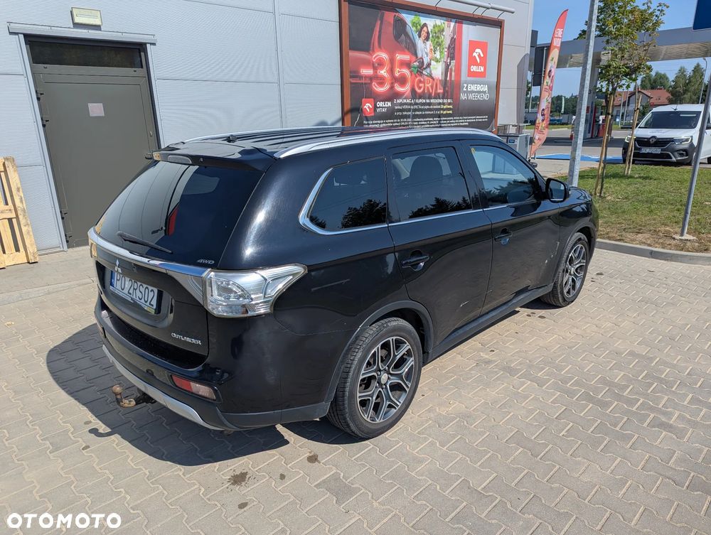 Mitsubishi Outlander 2.2 DID Instyle Navi 4WD - 5
