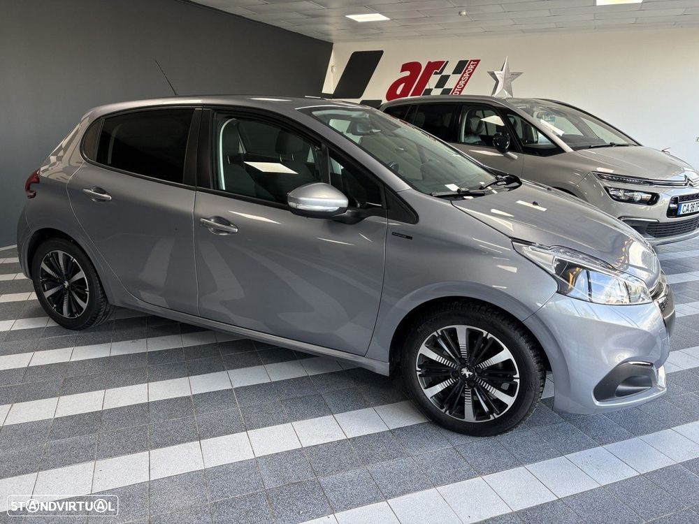Peugeot 208 1.2 PureTech Signature - 1