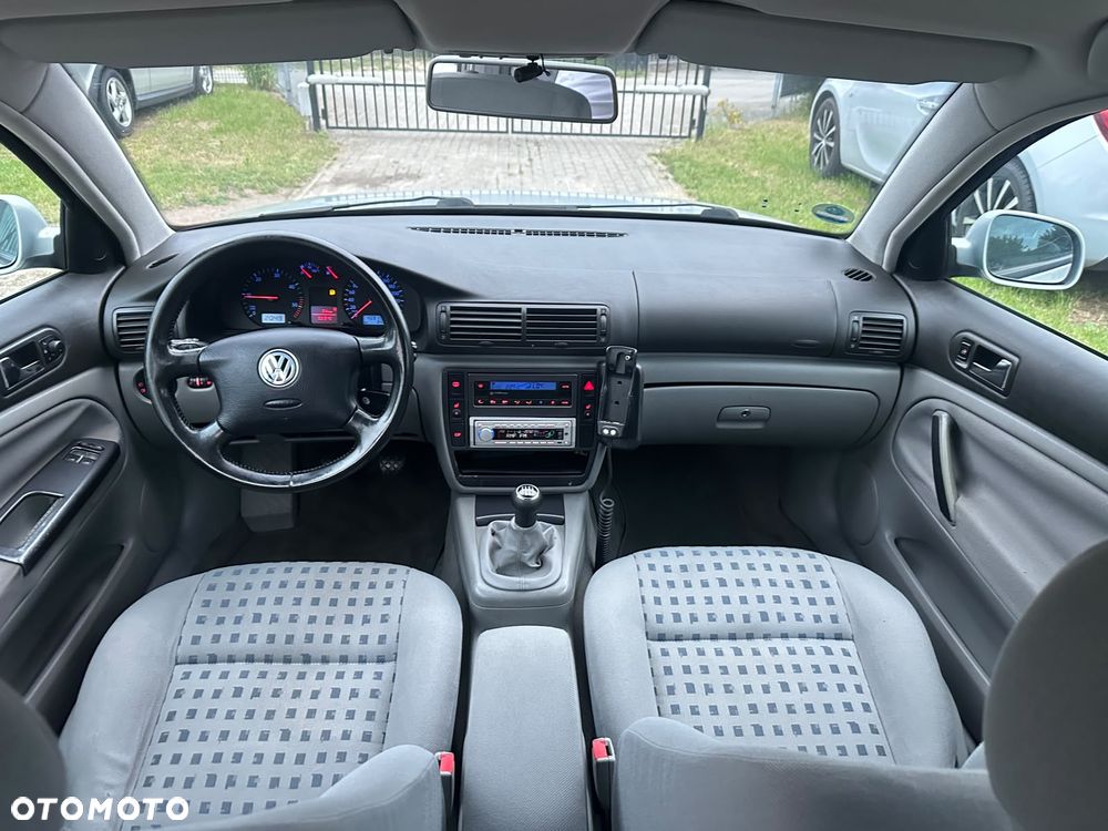 Volkswagen Passat 1.9 TDI - 16