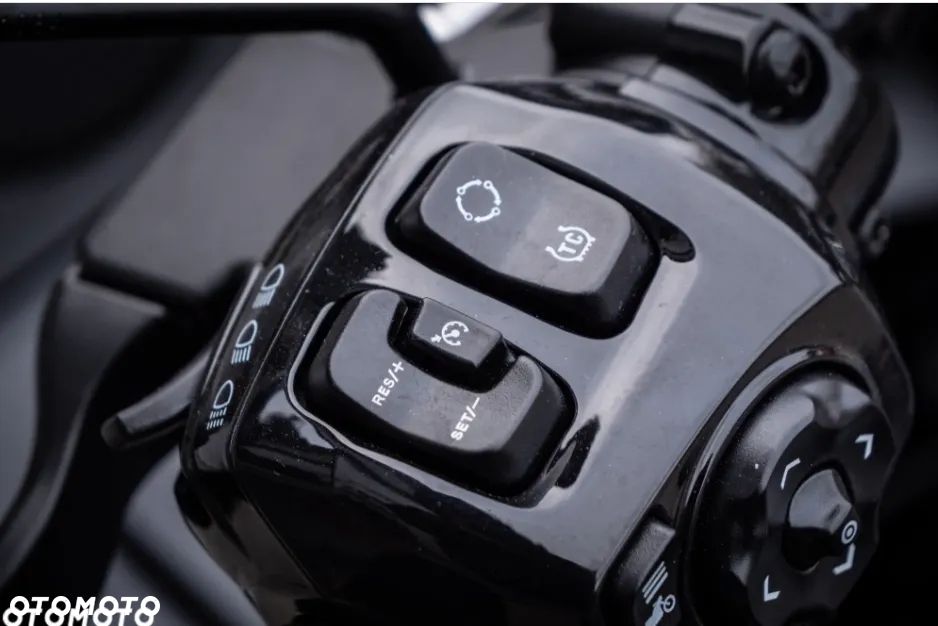 Harley-Davidson Touring Road Glide - 29