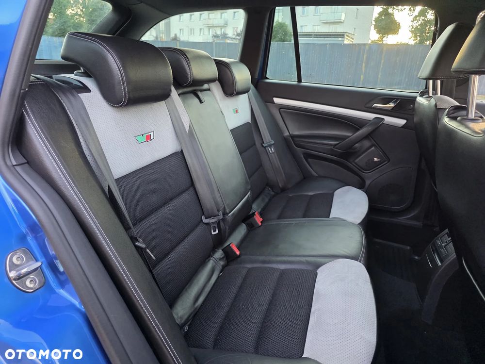 Skoda Octavia 2.0 TDI CR DPF RS - 21