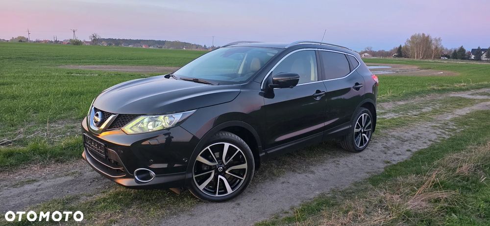 Nissan Qashqai 1.6 dCi Xtronic TEKNA+ - 1