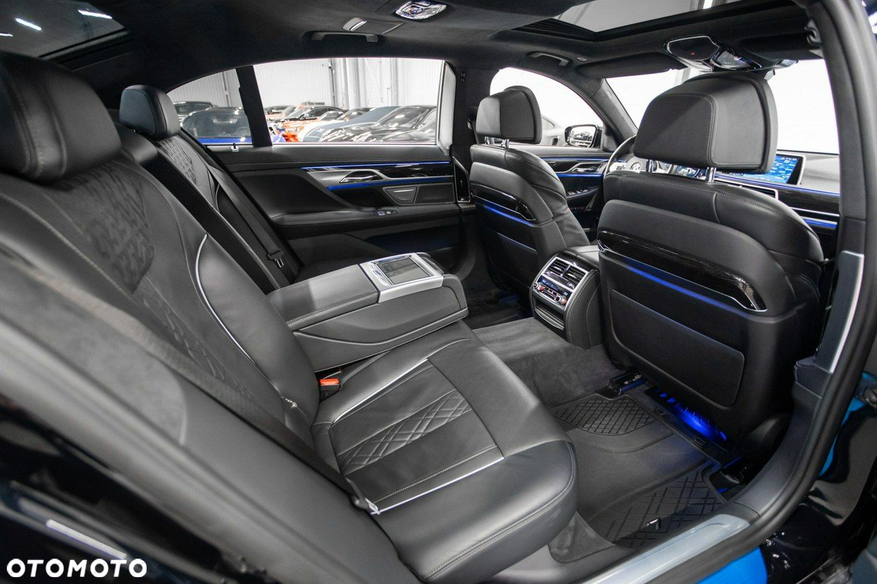 BMW Seria 7 - 22