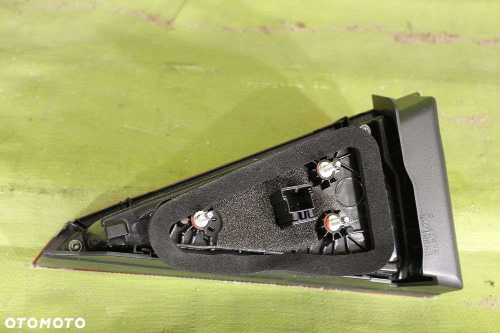 Lampa Skoda Kodiaq 2016-2021r. 565.945.307 tył lewy - 2