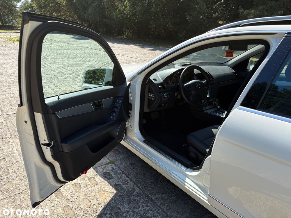 Mercedes-Benz Klasa C 180 Kompressor Automatik BlueEFFICIENCY Avantgarde - 9