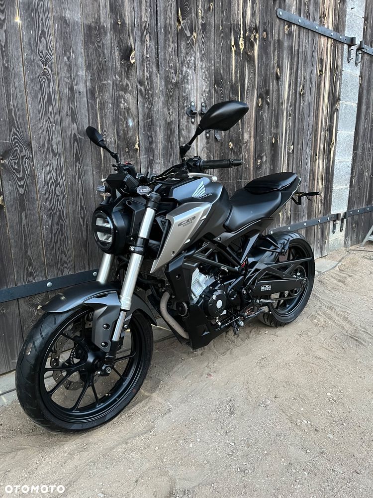 Honda CB - 3