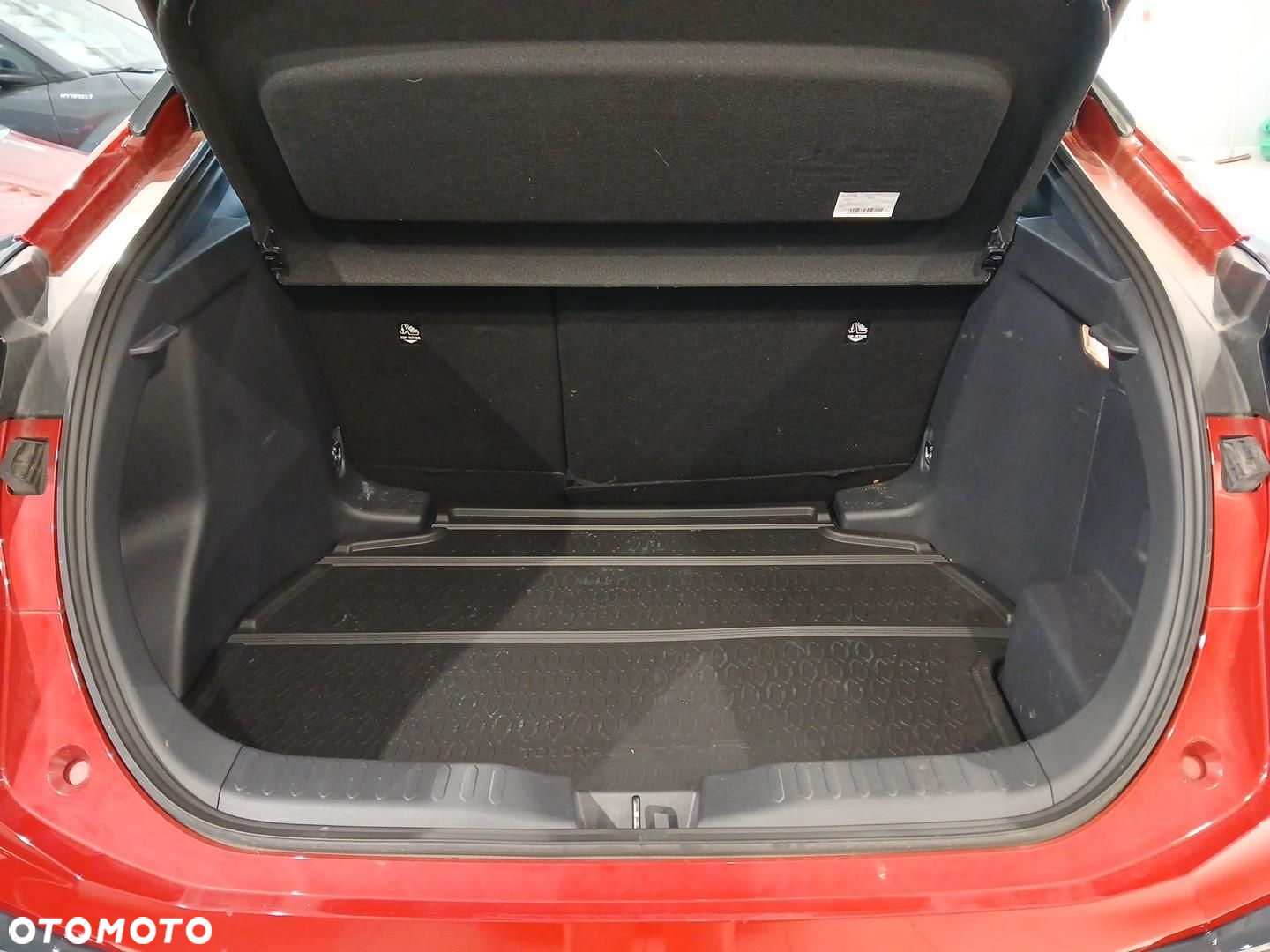 Toyota C-HR - 11