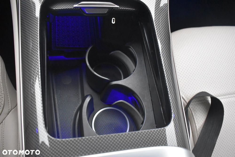 Mercedes-Benz GLC 300 de PHEV 4-Matic Avantgarde - 30