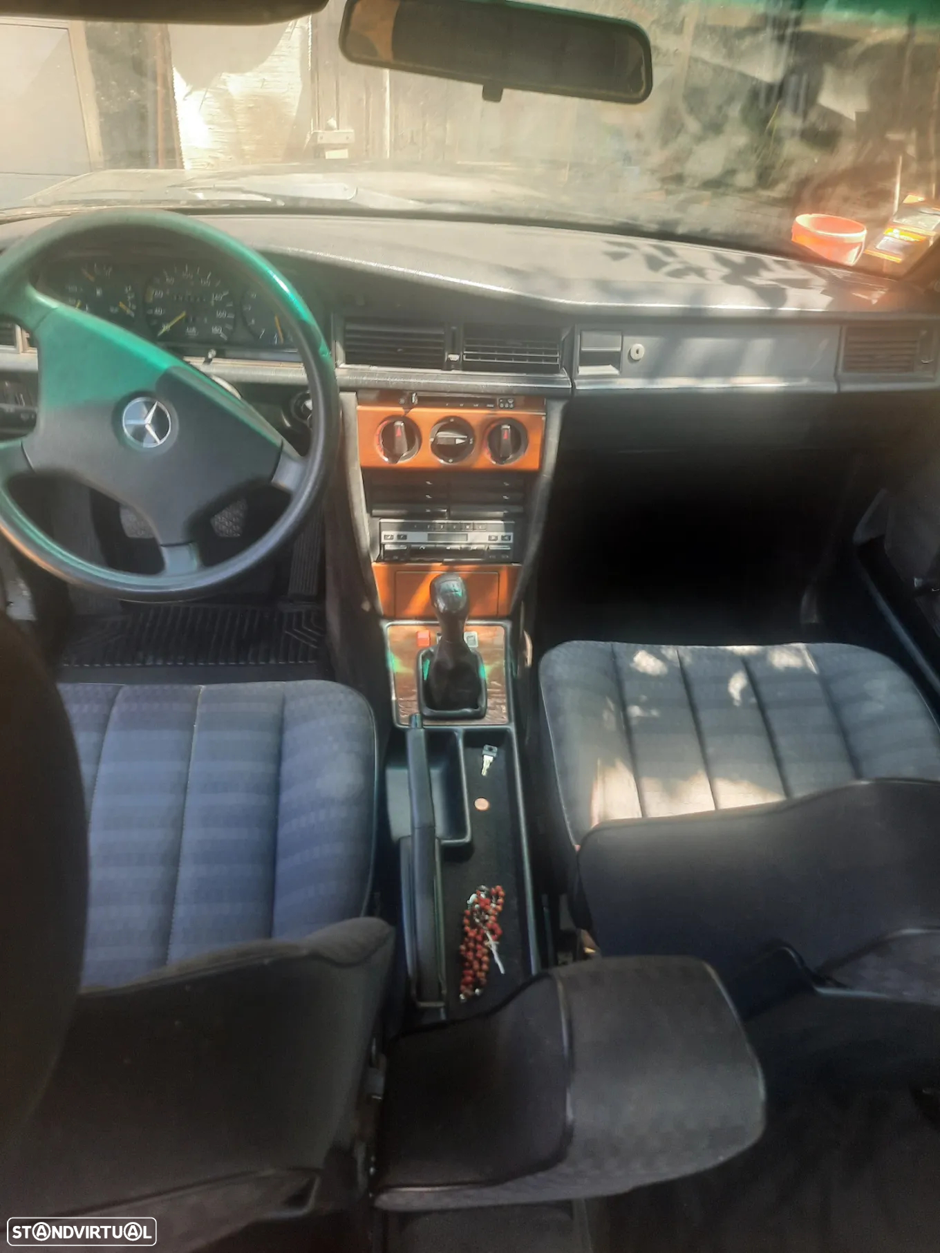 Mercedes-Benz 190 D 2.0 - 6