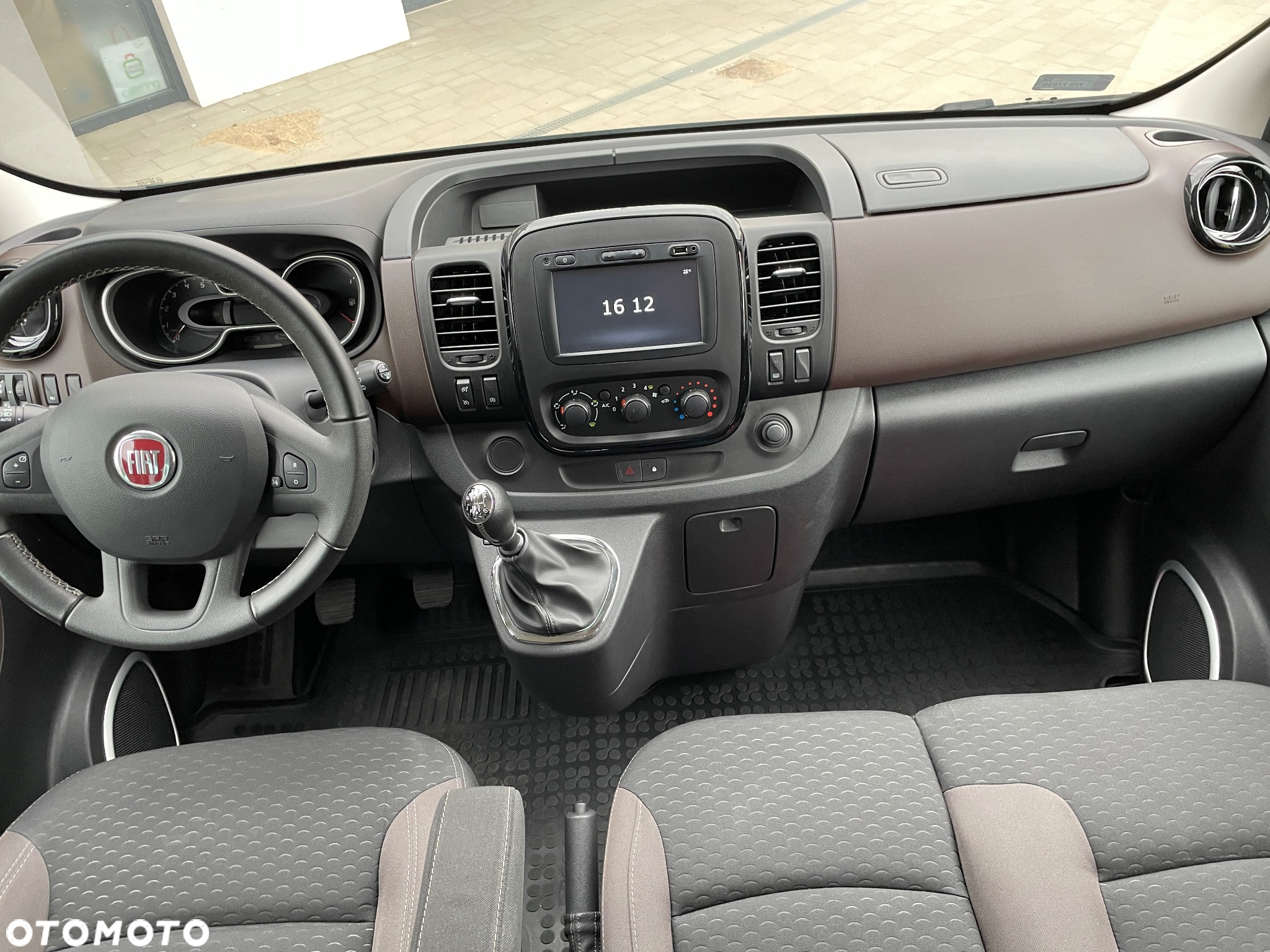 Renault Trafic - 13