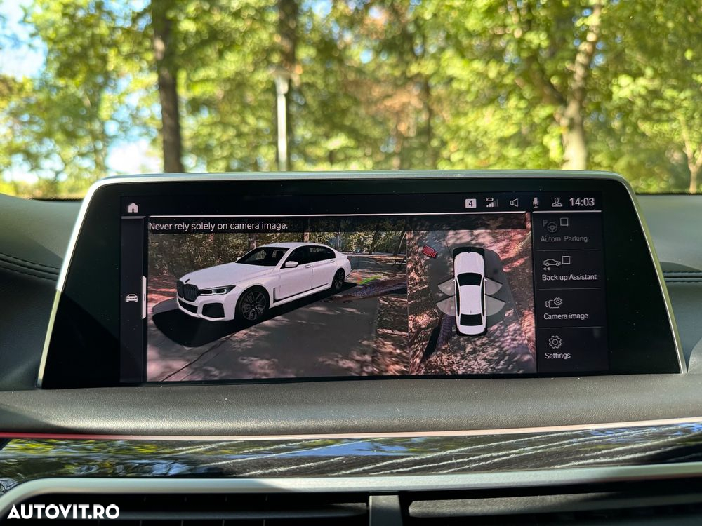 BMW Seria 7 750Li xDrive - 32