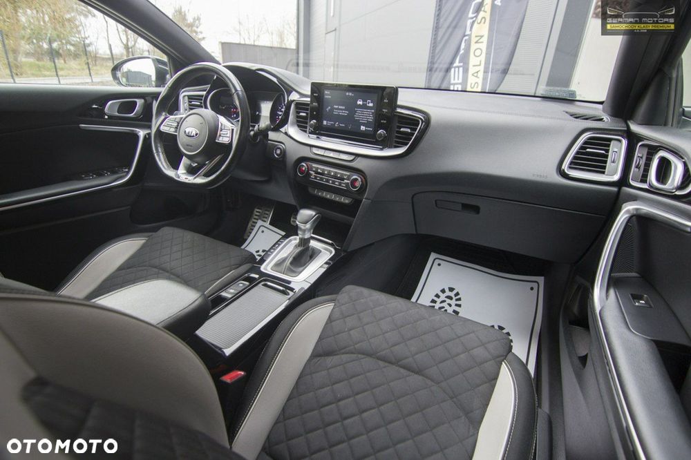 Kia ProCeed 1.5 T-GDI GT Line DCT - 32