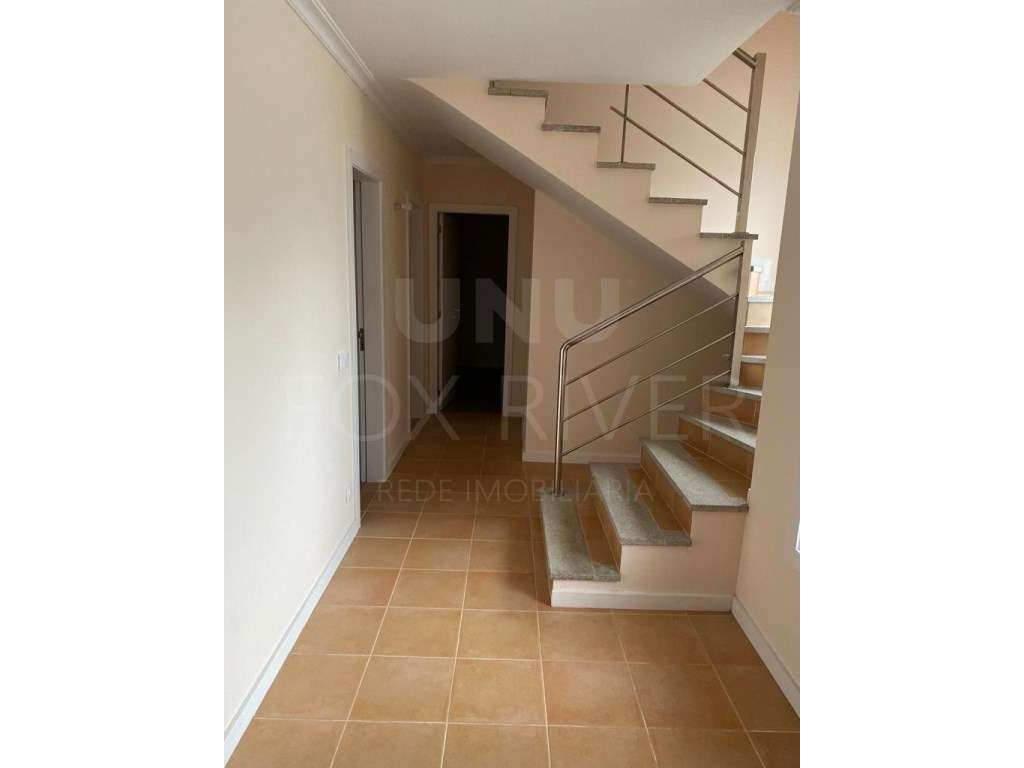 Moradia com Garagem Privativa em Campos, Vila Nova de Cerveira - Grande imagem: 3/13