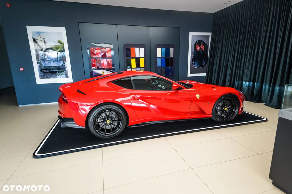 Ferrari 812 Superfast - 9