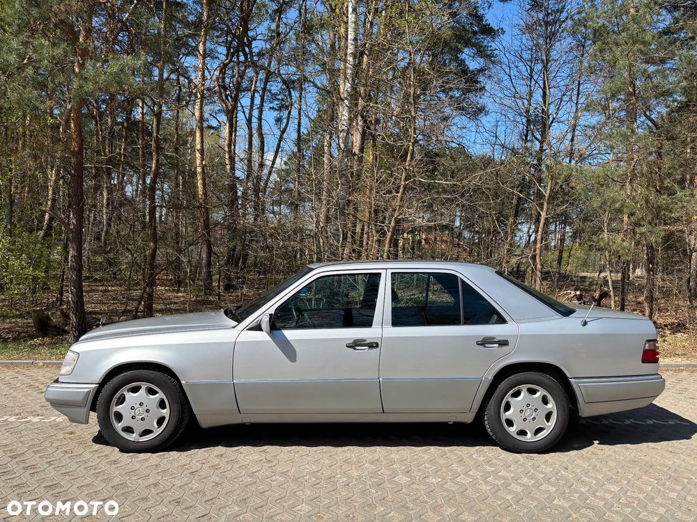 Mercedes-Benz Klasa E - 9