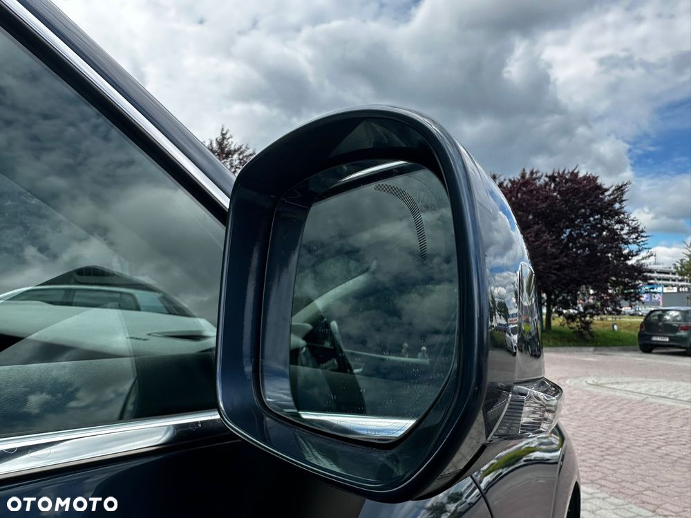 Volvo XC 60 B4 D AWD Inscription - 8