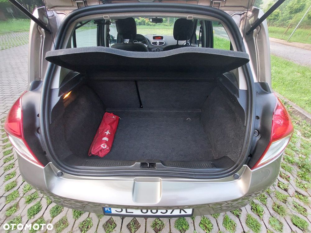 Renault Clio 1.2 16V Alize - 14