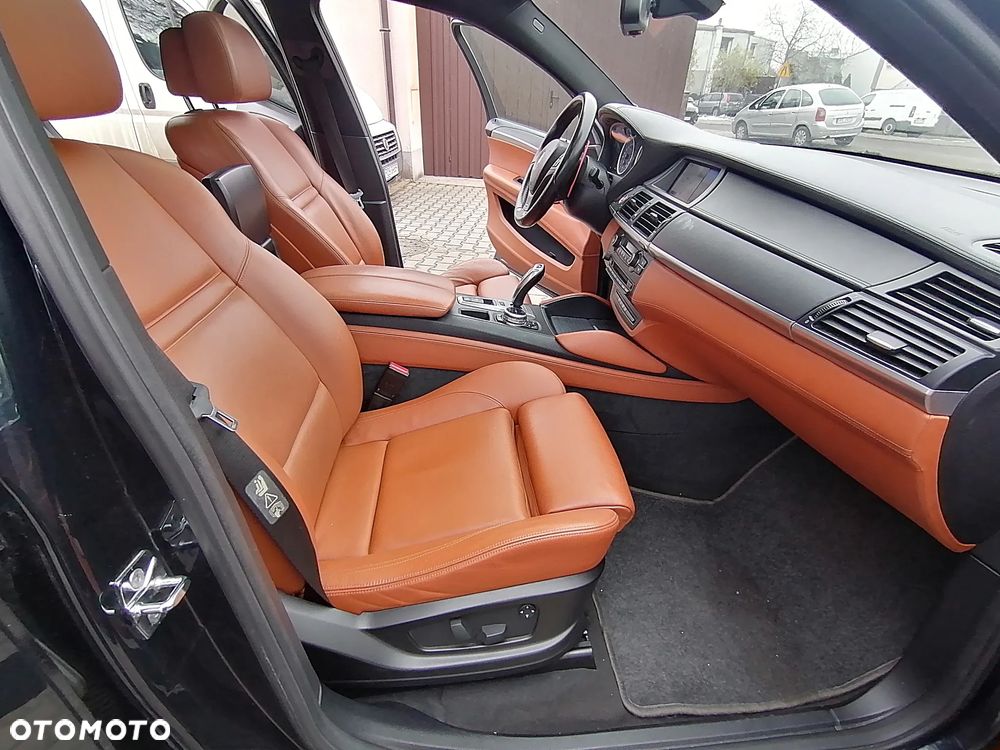 BMW X6M - 35