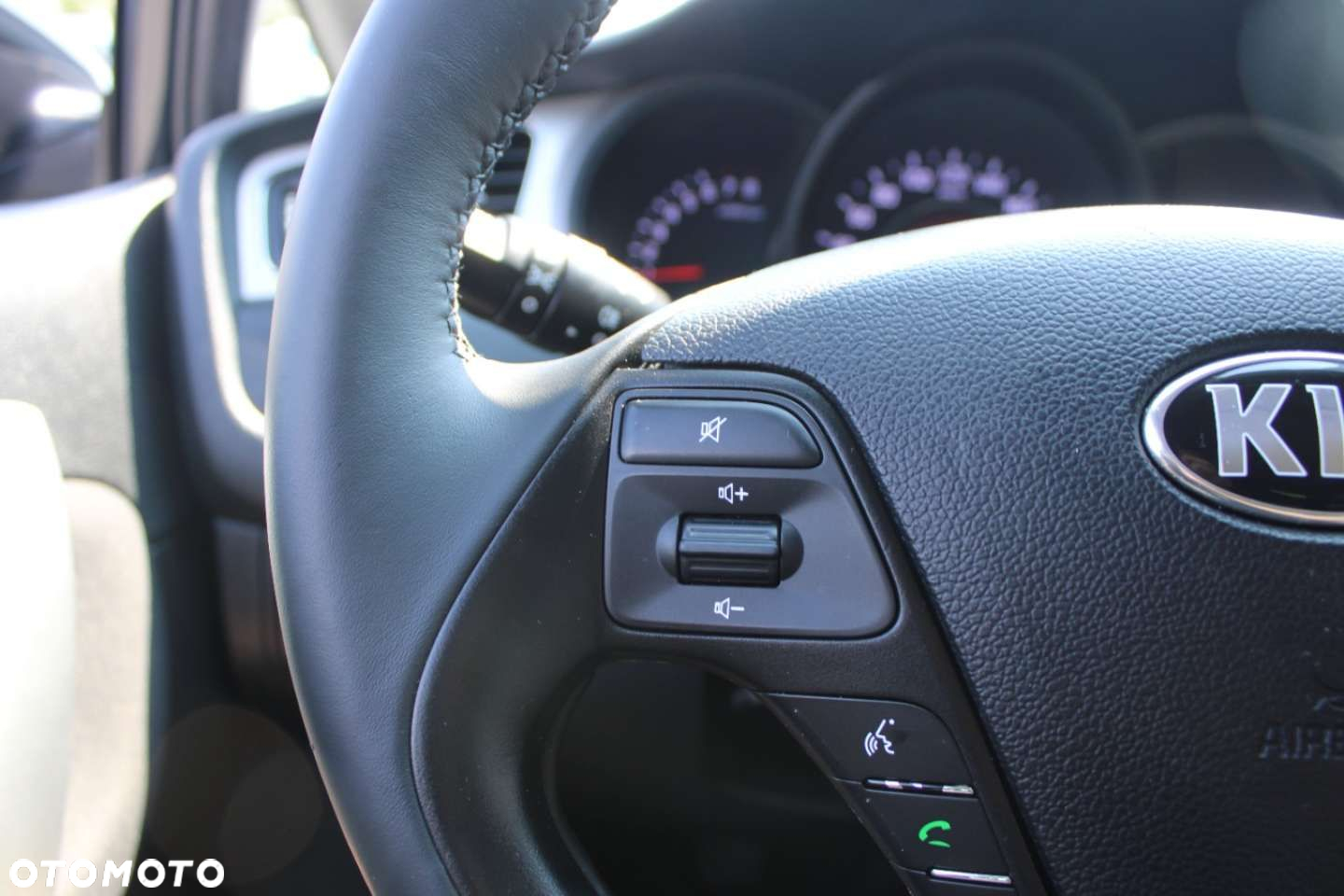 Kia Ceed - 29