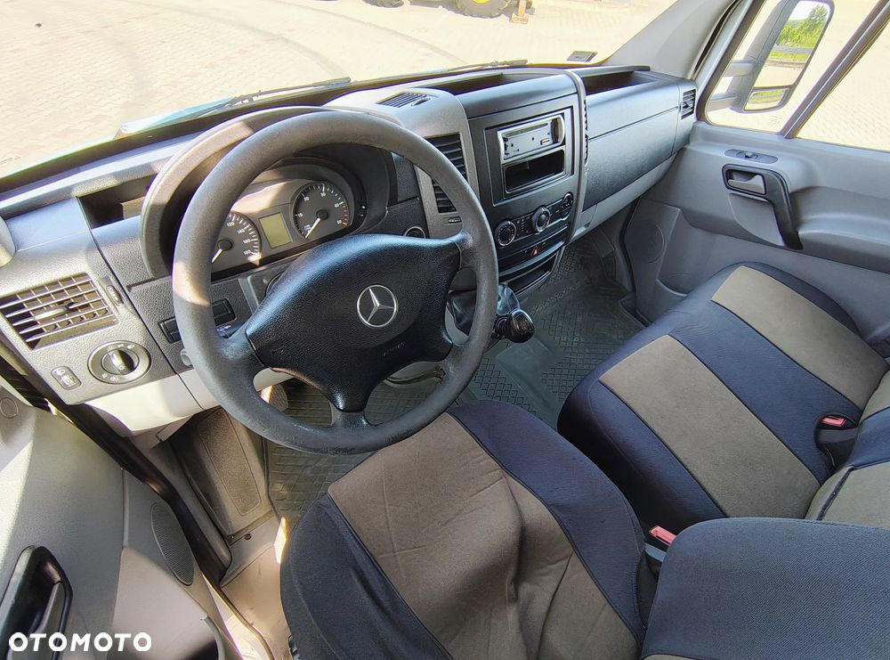 Mercedes-Benz Sprinter - 8