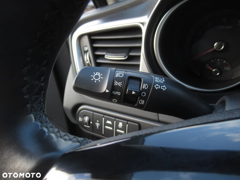 Kia Ceed 1.5 T-GDI M - 13
