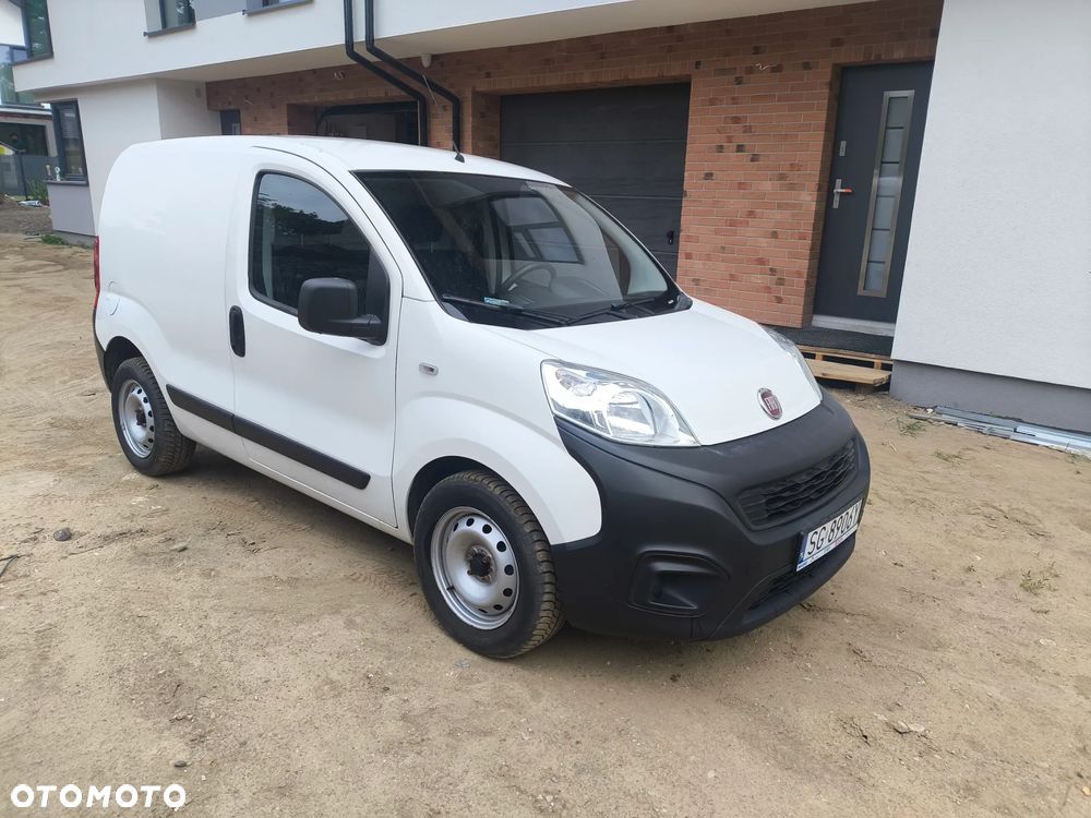 Fiat Fiorino Kombi Base - 16