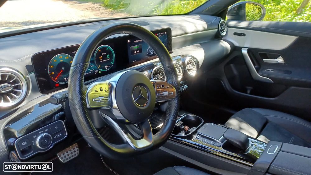 Mercedes-Benz CLA 250 e AMG Line - 14