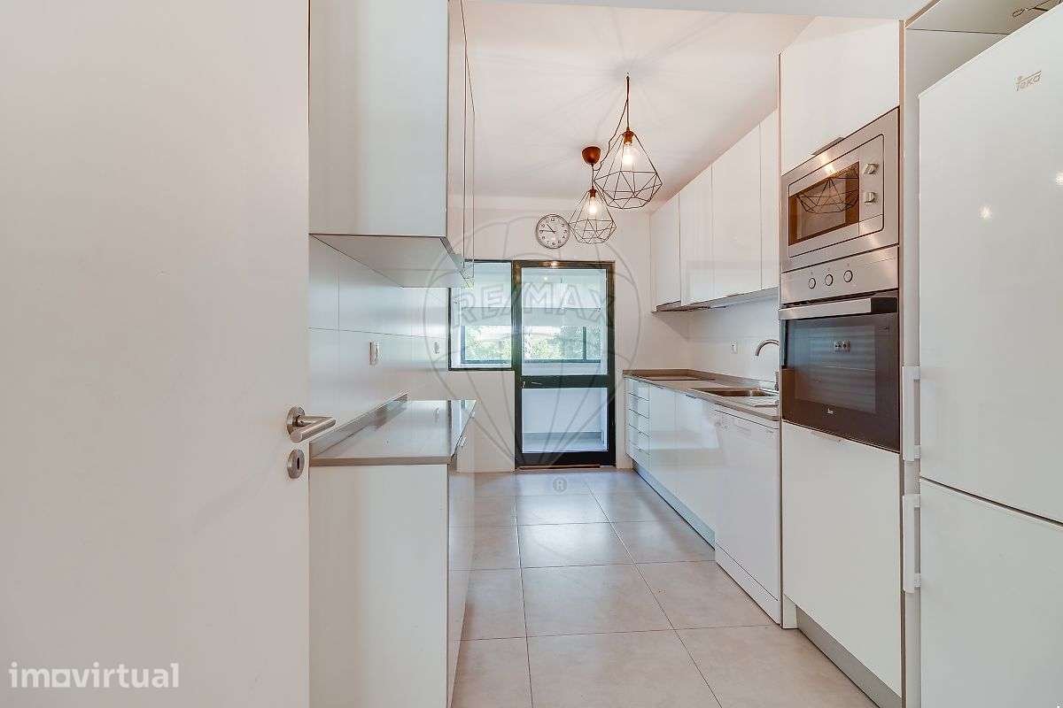 Apartamento T2 para arrendamento - Grande imagem: 2/22