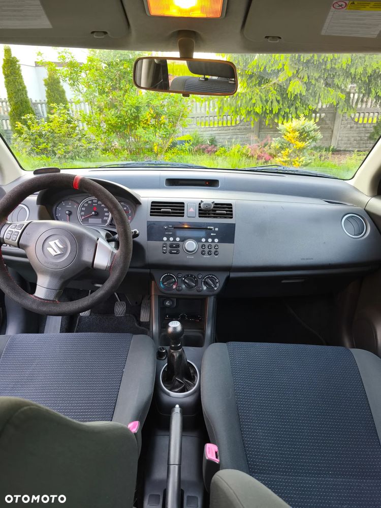 Suzuki Swift - 7