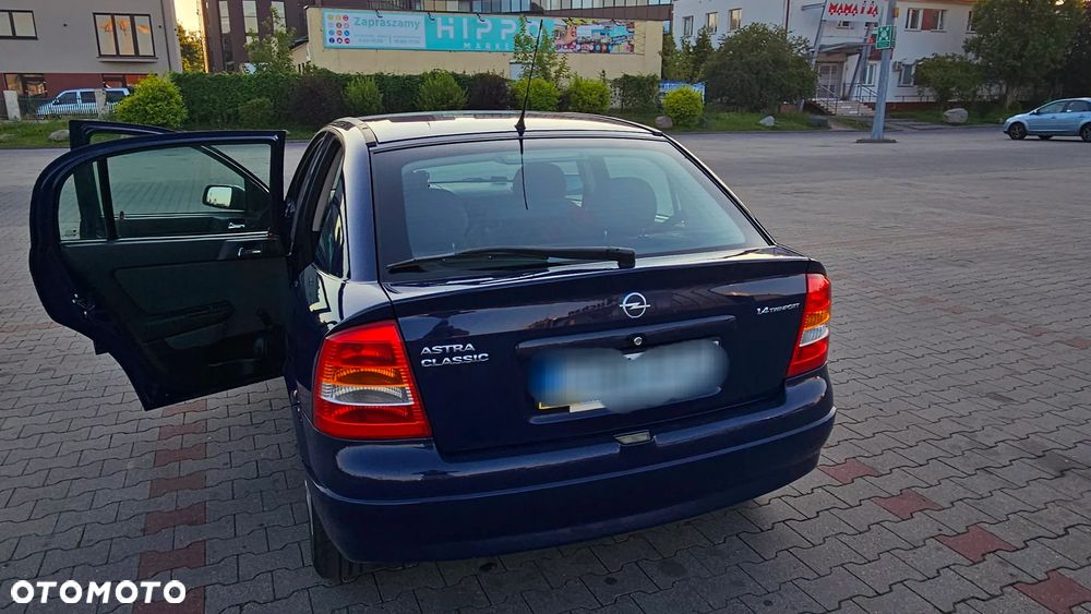Opel Astra III 1.4 - 6