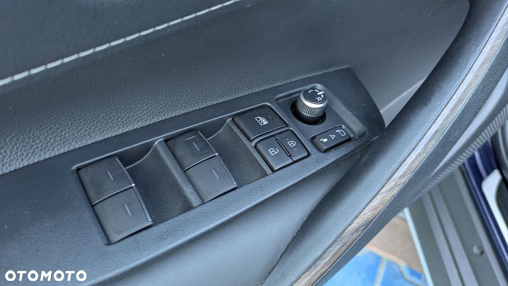 Toyota Corolla 2.0 Hybrid Trek - 18