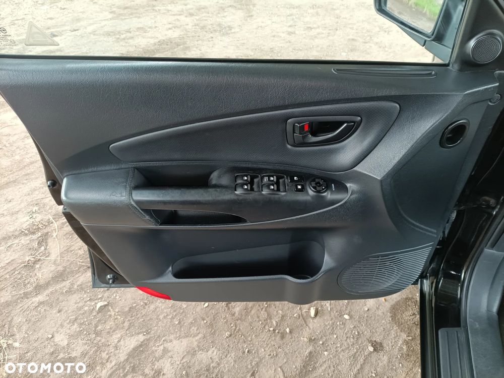 Hyundai Tucson 2.0 Comfort 2WD - 25