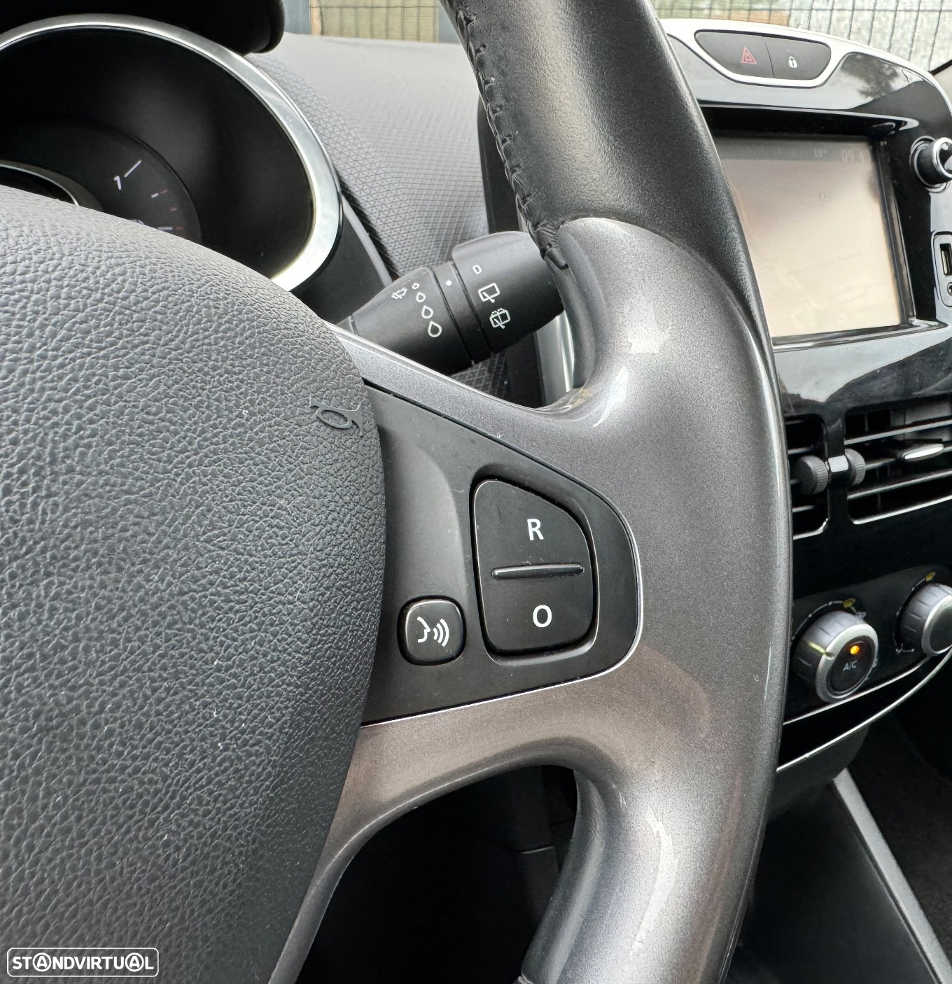 Renault Clio 0.9 TCe Limited - 19