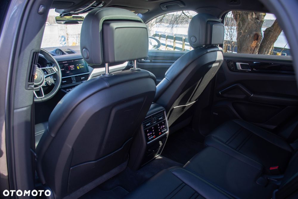 Porsche Cayenne Coupe E-Hybrid - 27