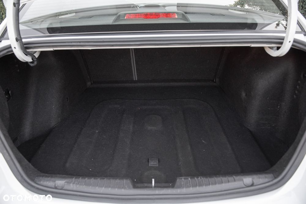 Chevrolet Cruze 1.8 LS - 26