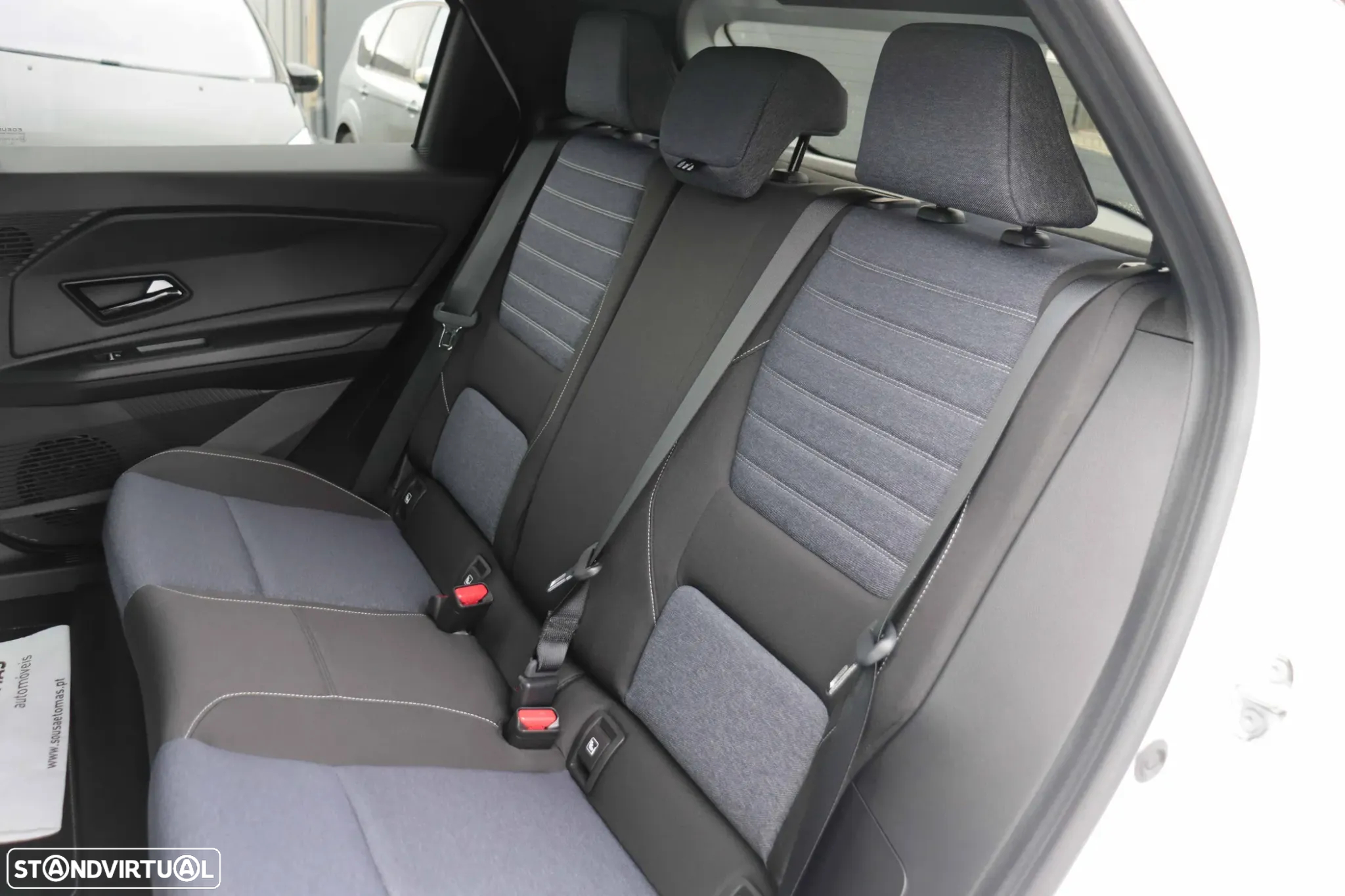 Renault 5 E-Tech 52 kWh Techno Autonomia Conforto - 16