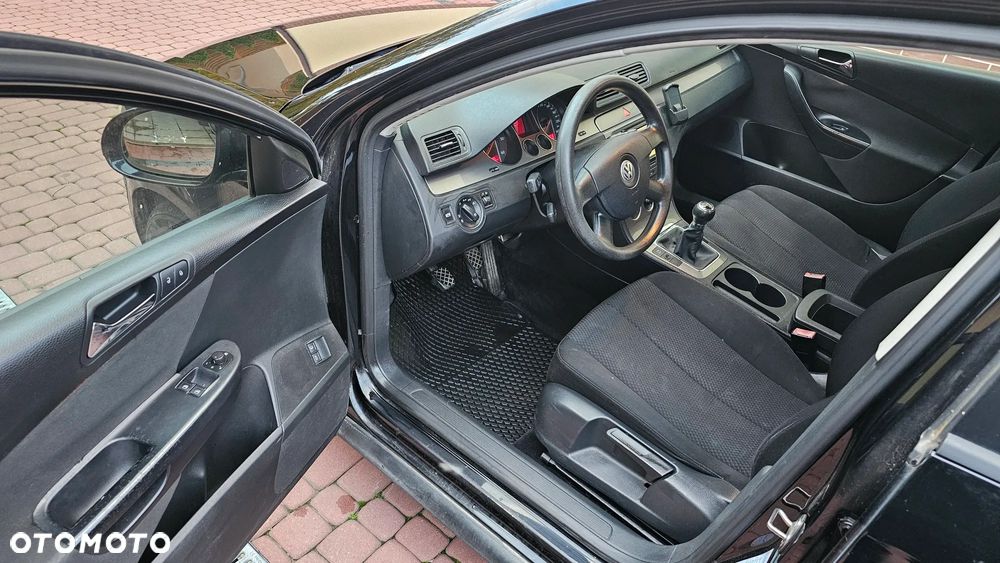 Volkswagen Passat 2.0 TDI Comfortline - 7