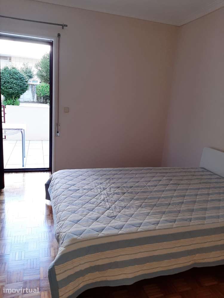 Quartos individuais com mobiliário e utilidades em Viana do Castelo - Grande imagem: 5/15