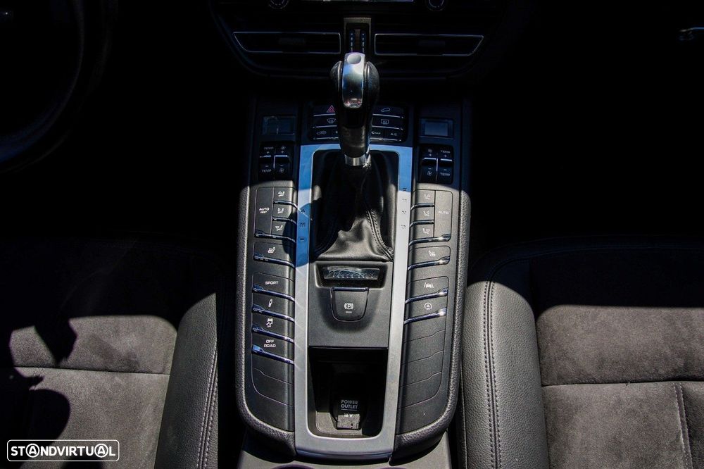 Porsche Macan S - 29