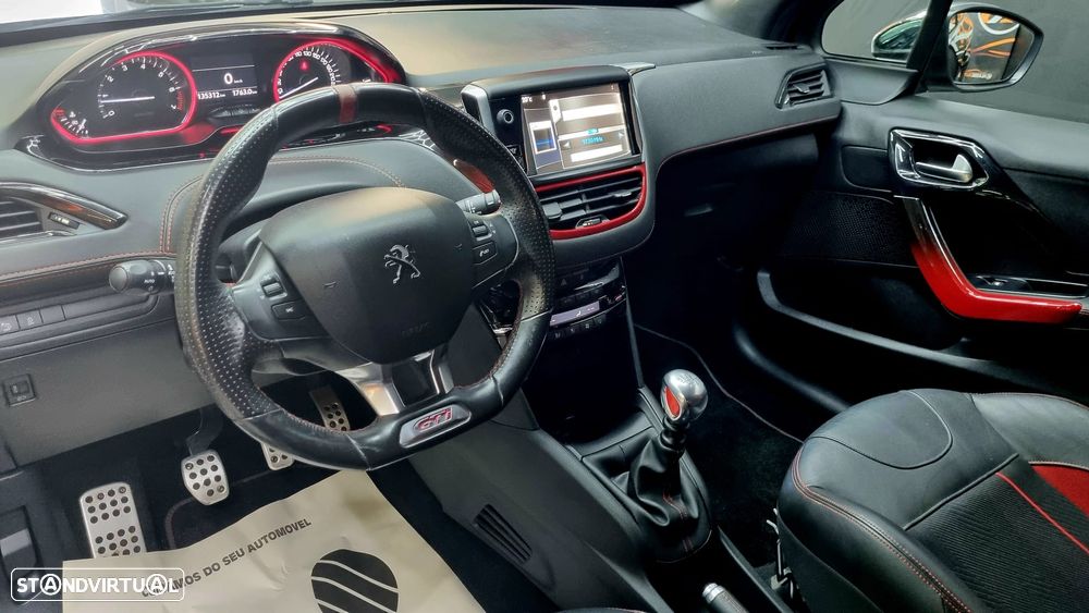 Peugeot 208 GTI 200 THP - 14