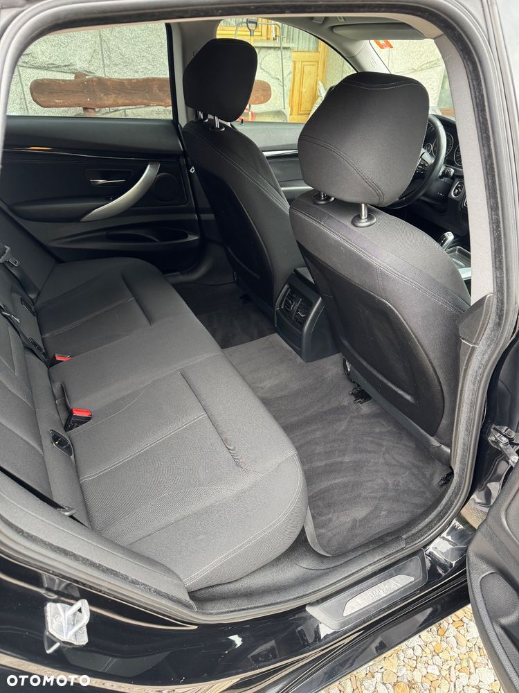 BMW Seria 3 318d Luxury Line - 12