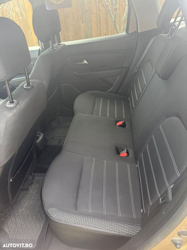Dacia Duster 1.5 dCi 4x4 Laureate - 11