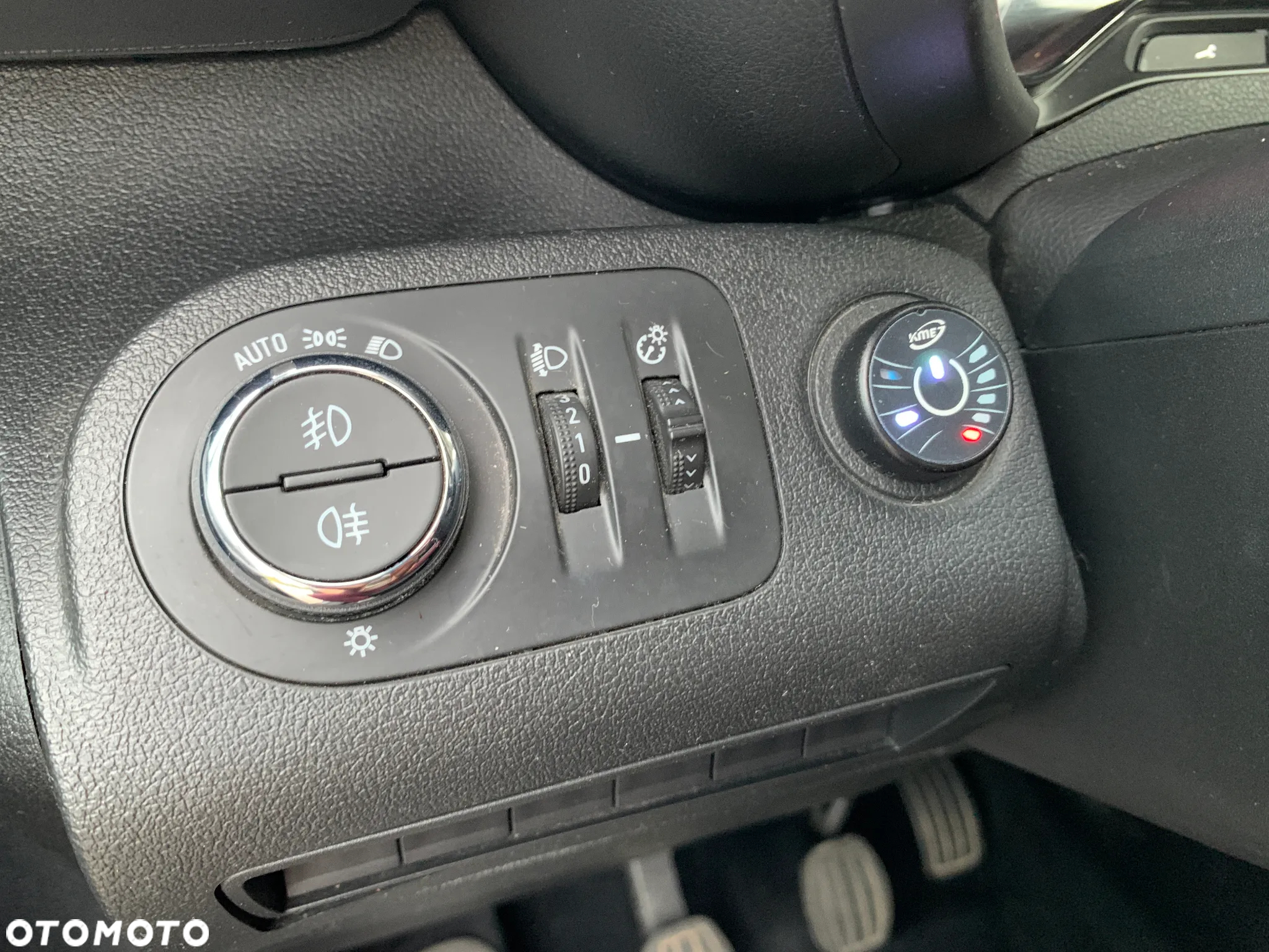 Opel COMBO - 27