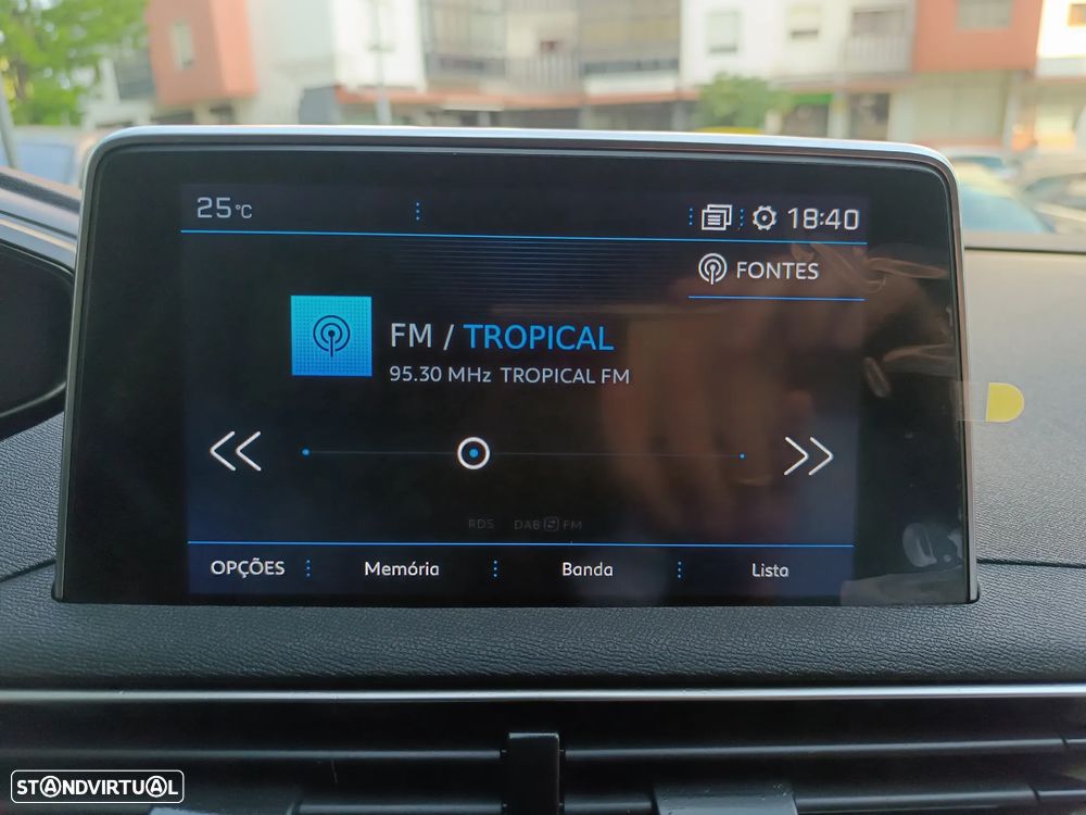 Peugeot 3008 1.2 PureTech Allure Pack EAT8 - 36