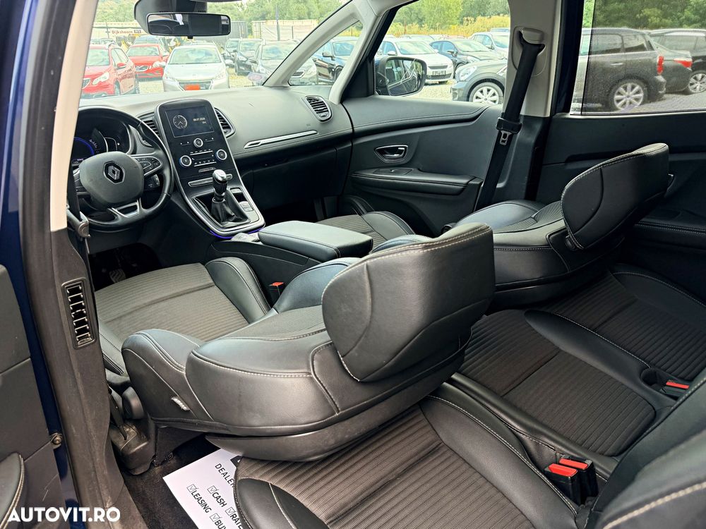 Renault Grand Scenic - 22