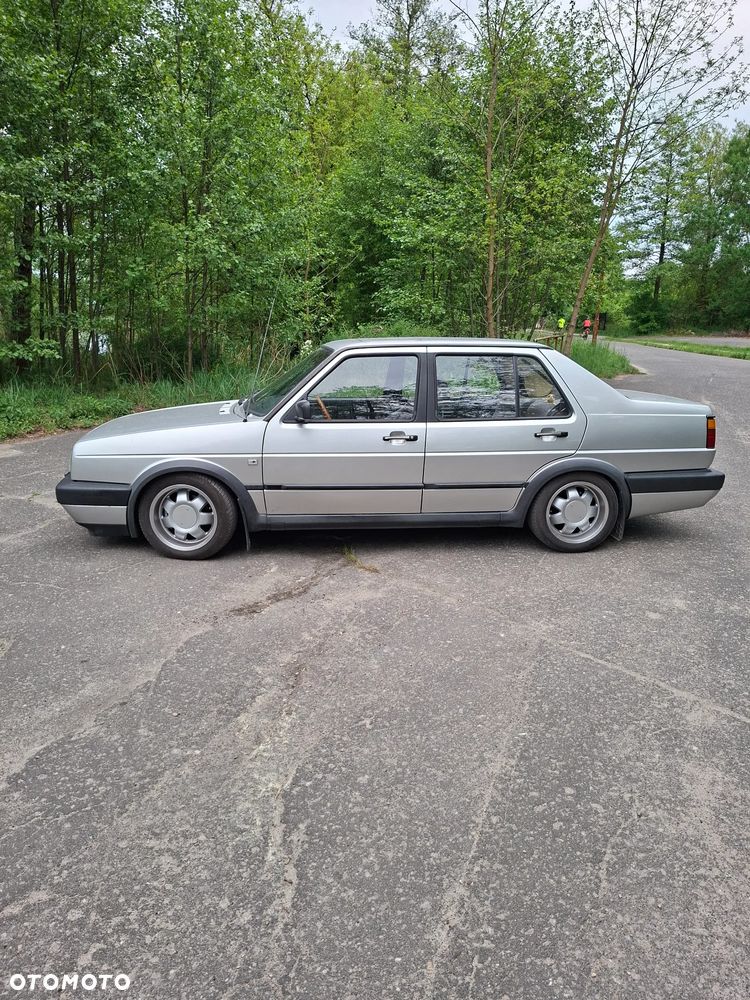 Volkswagen Jetta 1.8 GT - 1