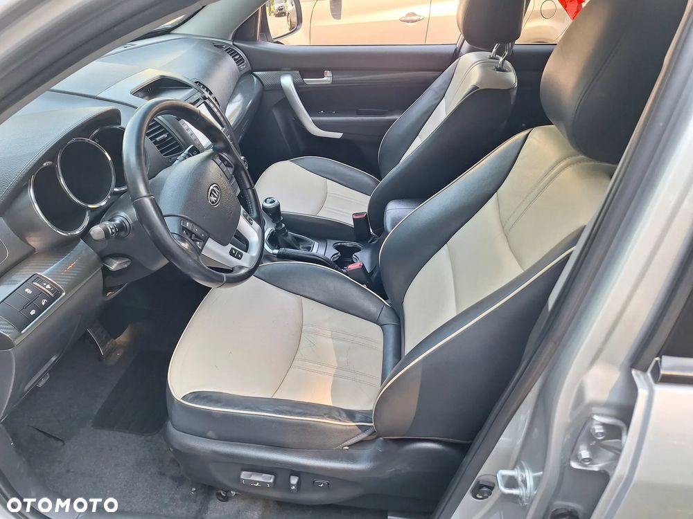 Kia Sorento - 12
